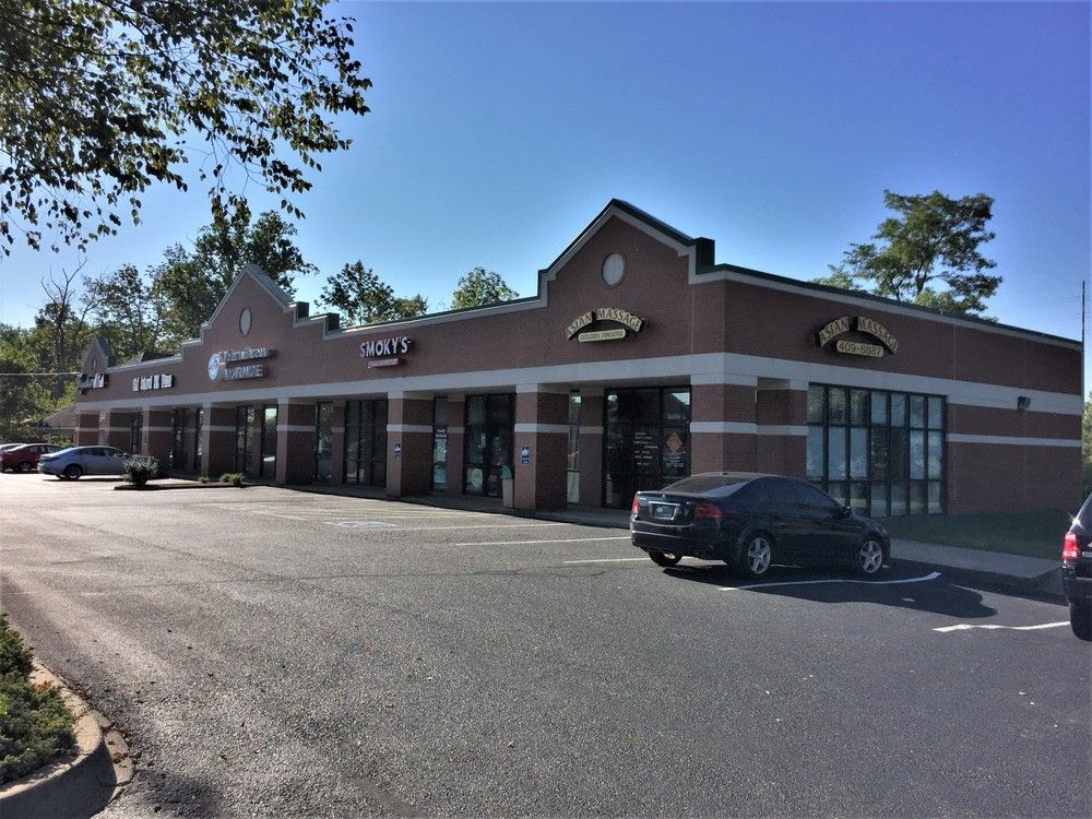 Anchorage Plaza: 12907 Factory Lane, Louisville, KY 40245